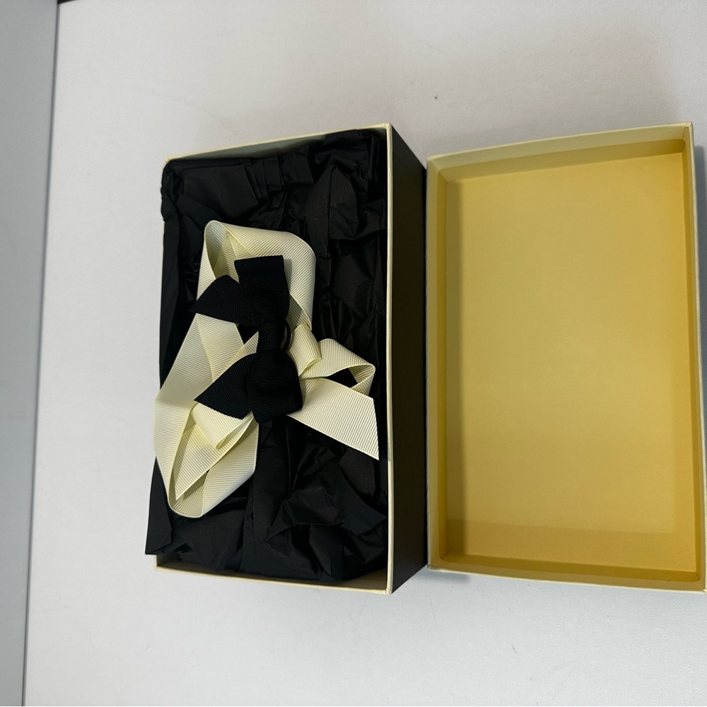 Jo Malone London Black & Cream Gift Box | Luxury Packaging Reusable - Picture 3 of 5